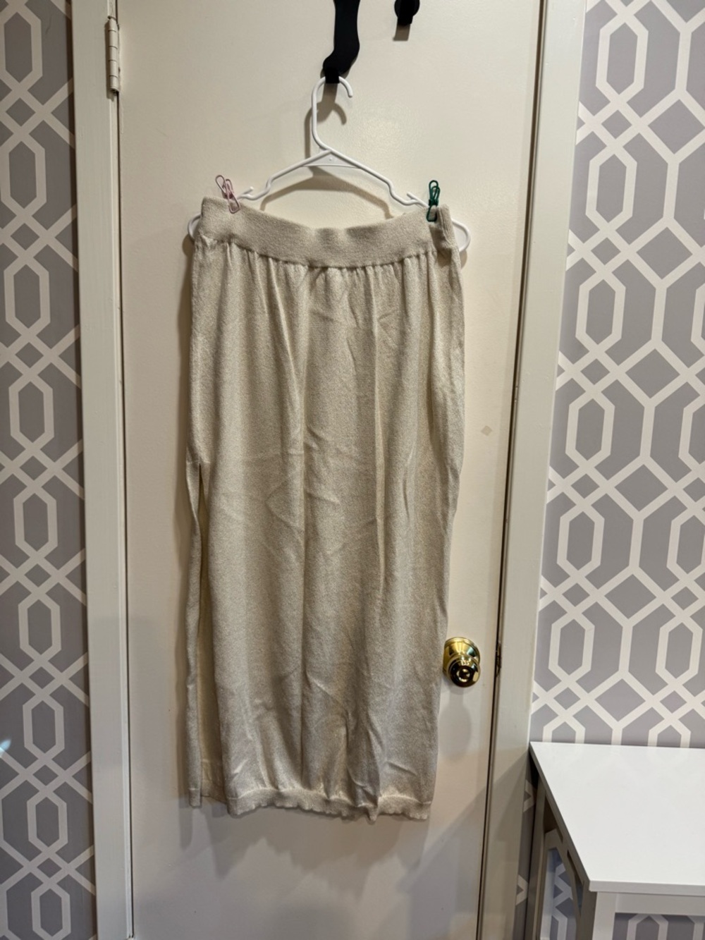 XL Anthropologie Cream with Gold Sparkles Knit Maxi Skirt with Elastic Waist